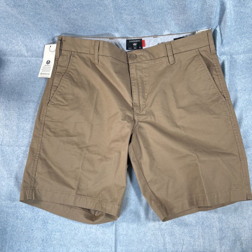 NEW DOCKERS 'Ultimate Shorts' Mens 34 Khaki Tan 9" Supreme Flex Stretch Chinos